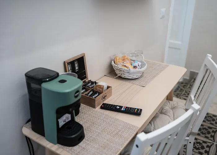 Principe Amedeo 93 Oda ve Kahvaltı 3*