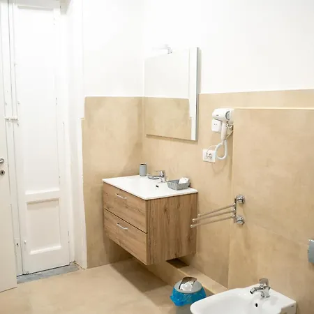 Principe Amedeo 93 Bed & Breakfast Bari